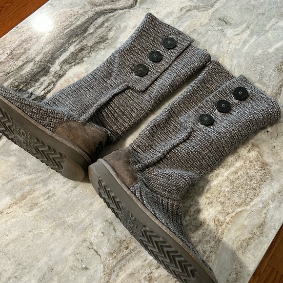 ugg women's boots size 10